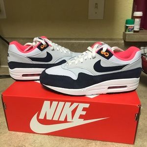 Women’s airmax 1 size 7.5